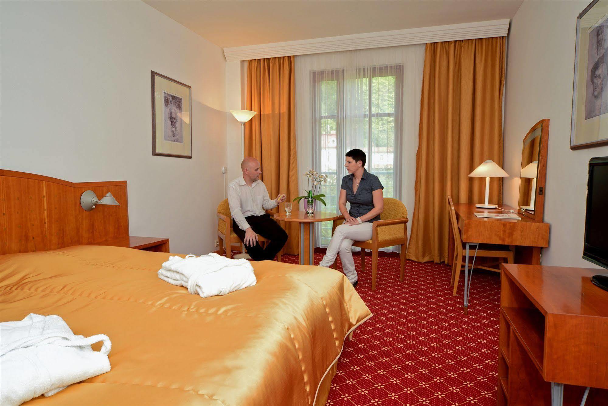 Mariánské Lázně Orea Spa Hotel Cristal מראה חיצוני תמונה